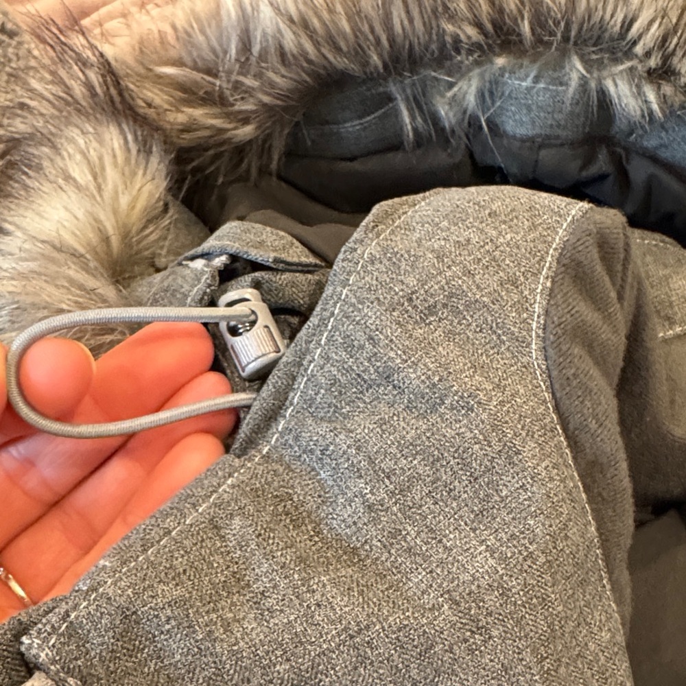 The North Face Women's Fitted Gray Jacket - Picture 7 of 8